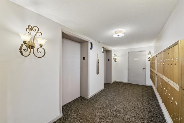 880 Rue De La Paix, Cincinnati, OH 45220