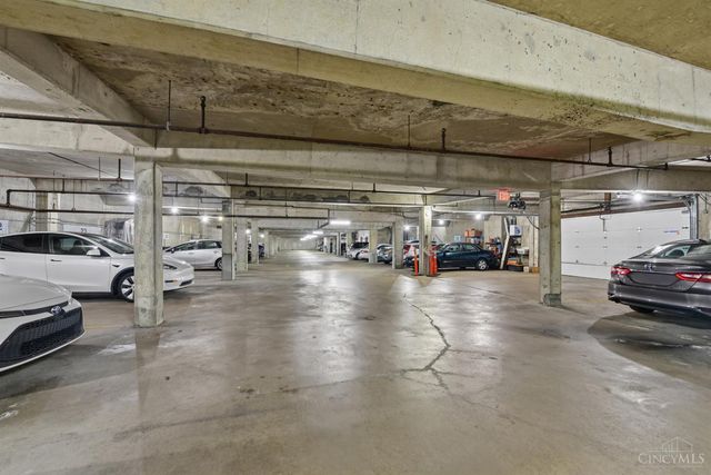 880 Rue De La Paix, Cincinnati, OH 45220