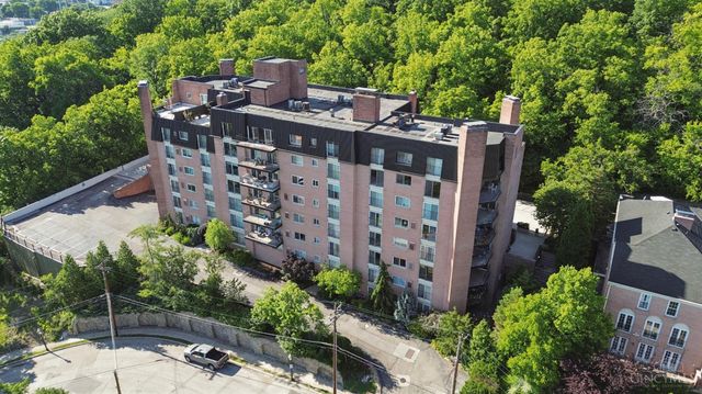 880 Rue De La Paix, Cincinnati, OH 45220