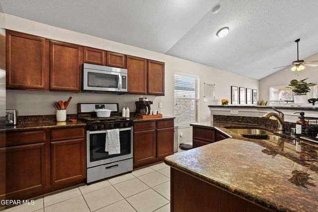 12529 PASEO ROSANNIE Avenue, El Paso, TX 79928