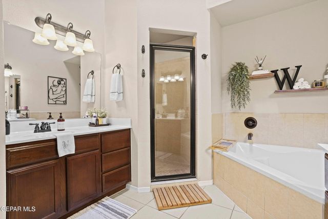 12529 PASEO ROSANNIE Avenue, El Paso, TX 79928