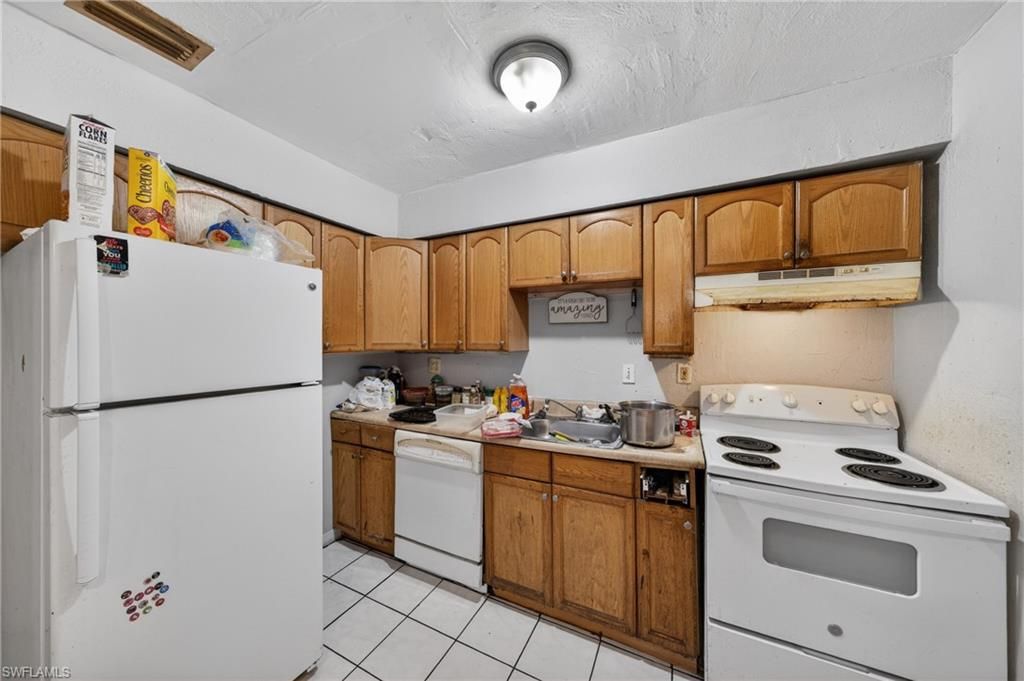 1904 Fountain ST, FORT MYERS, FL 33916 — photo 3