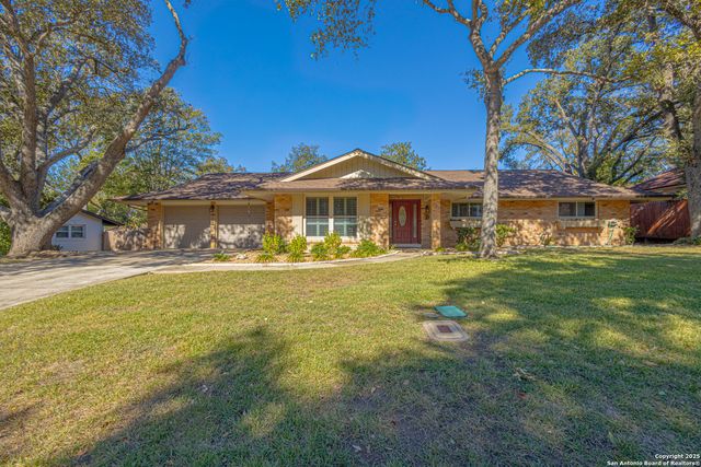 729 Rocklyn Dr, Windcrest, TX 78239