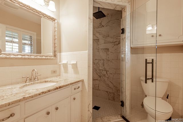 729 Rocklyn Dr, Windcrest, TX 78239