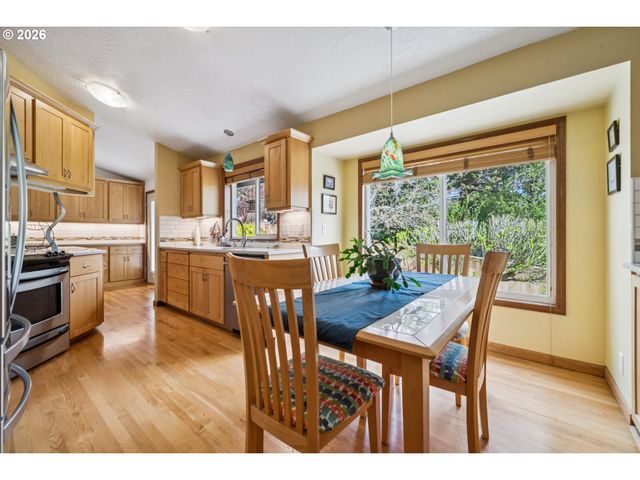 1333 10TH St, West Linn, OR 97068