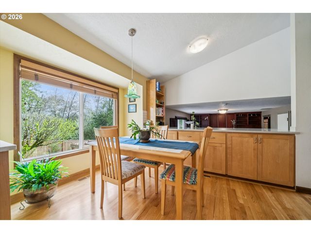 1333 10TH St, West Linn, OR 97068