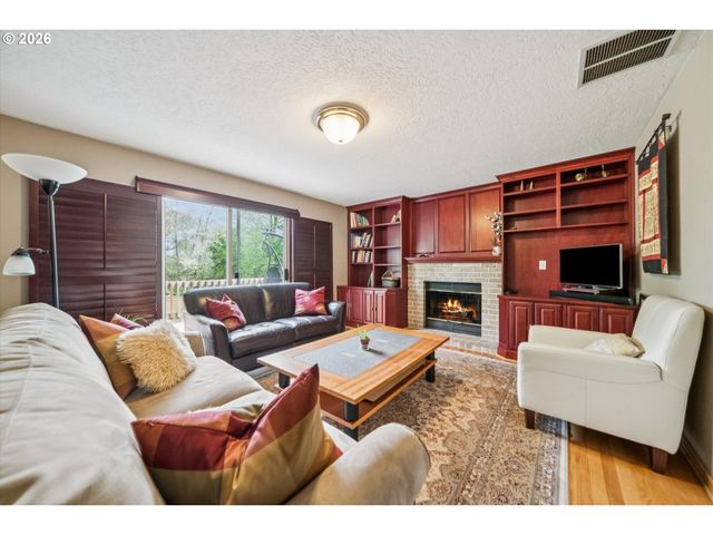 1333 10TH St, West Linn, OR 97068