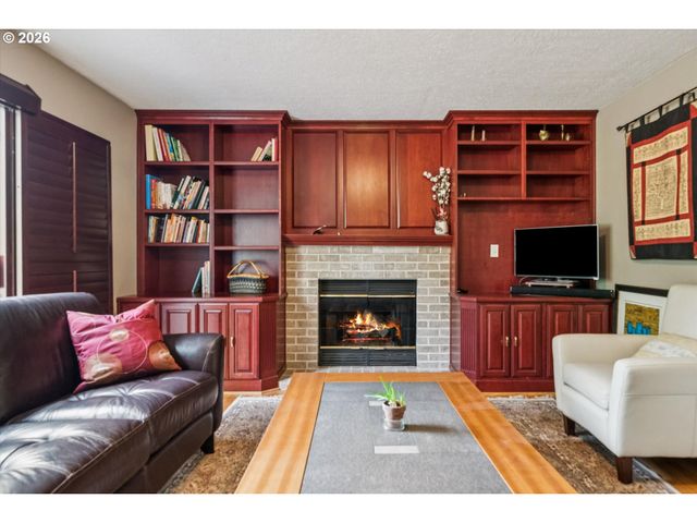 1333 10TH St, West Linn, OR 97068