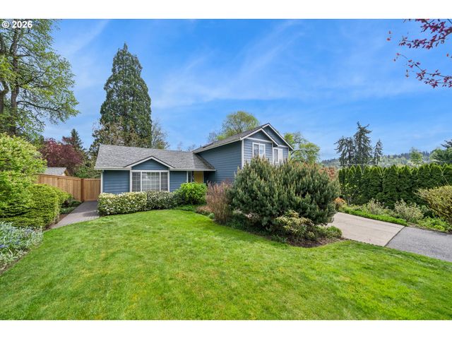 1333 10TH St, West Linn, OR 97068