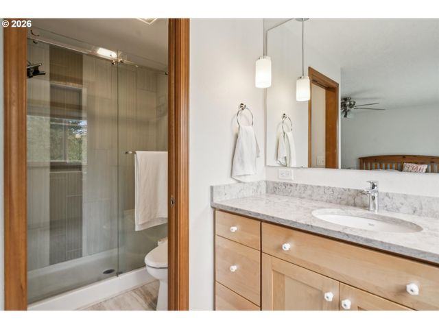 1333 10TH St, West Linn, OR 97068