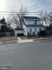 4 EAST E 9TH ST, Pine Hill, NJ 08021