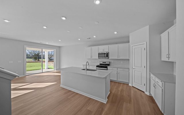 1215 Fox Hollow Street, Spartanburg, SC 29303