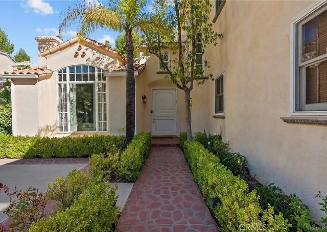 3450 Malaga Court, Calabasas, CA 91302
