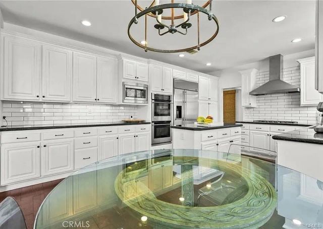 3450 Malaga Court, Calabasas, CA 91302