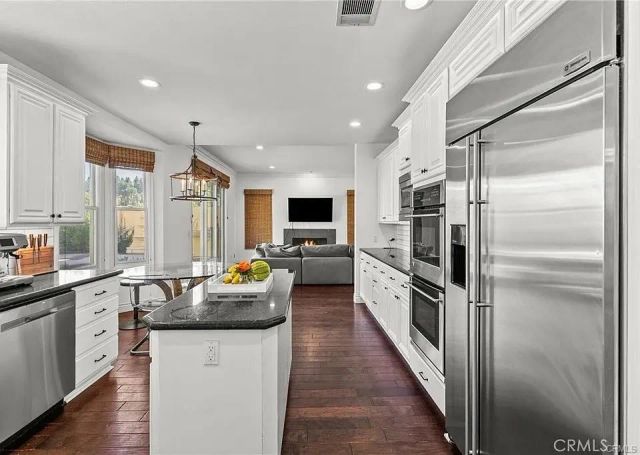 3450 Malaga Court, Calabasas, CA 91302