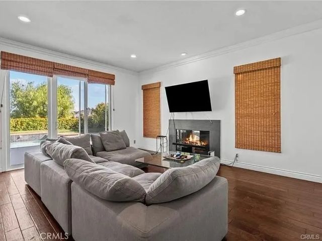 3450 Malaga Court, Calabasas, CA 91302