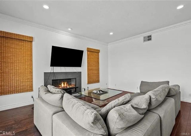 3450 Malaga Court, Calabasas, CA 91302