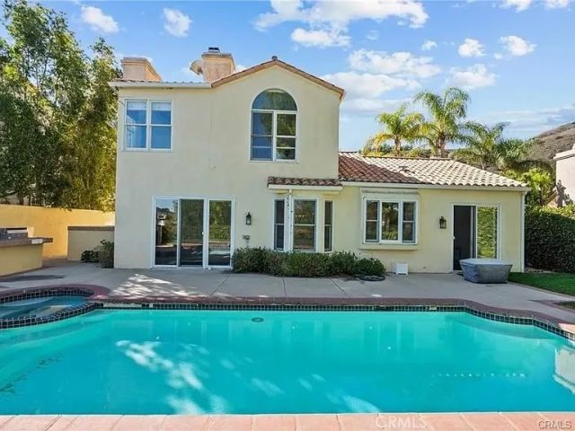 3450 Malaga Court, Calabasas, CA 91302