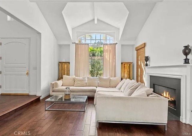3450 Malaga Court, Calabasas, CA 91302