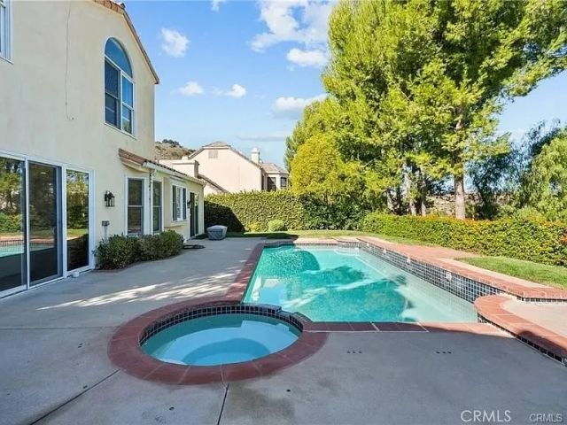 3450 Malaga Court, Calabasas, CA 91302