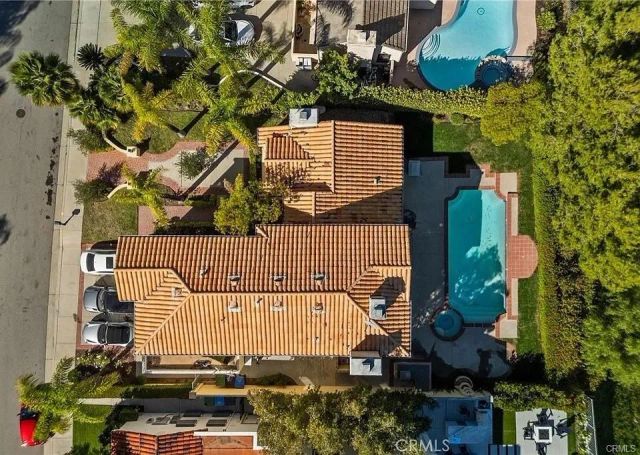 3450 Malaga Court, Calabasas, CA 91302