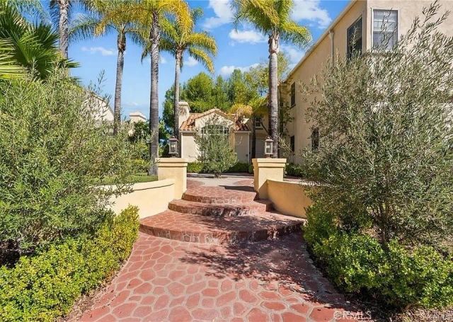 3450 Malaga Court, Calabasas, CA 91302