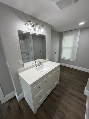 406 Talmadge Street, Eau Claire, WI 54701