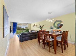 9820 S Hollybrook Lake Drive 208, Pembroke Pines, FL 33025
