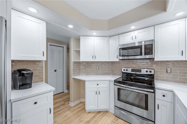 28064 Cavendish CT 2401, Bonita Springs, FL 34135