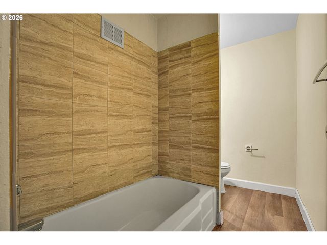 1205 Sw CARDINELL Dr 706, Portland, OR 97201