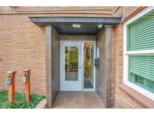 1205 Sw CARDINELL Dr 706, Portland, OR 97201
