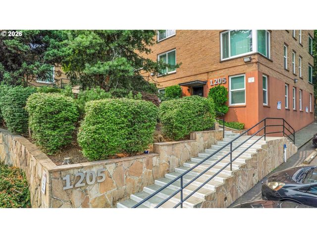 1205 Sw CARDINELL Dr 706, Portland, OR 97201