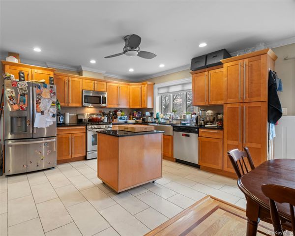 58-12 77th Place, Middle Village, NY 11379