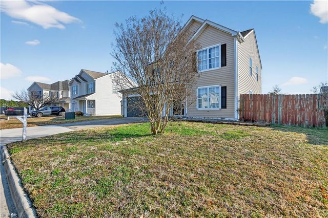 202 Friar CT, Suffolk, VA 23434