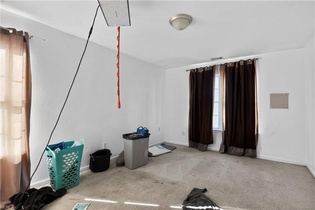 202 Friar CT, Suffolk, VA 23434