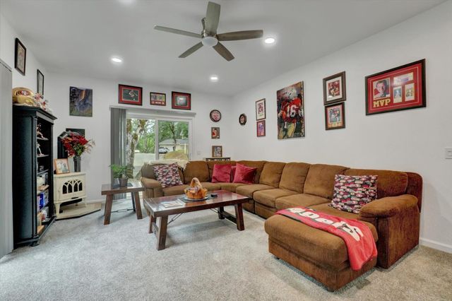 17730 Minnow Way, Penn Valley, CA 95946