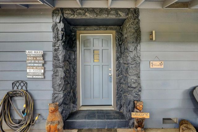 17730 Minnow Way, Penn Valley, CA 95946