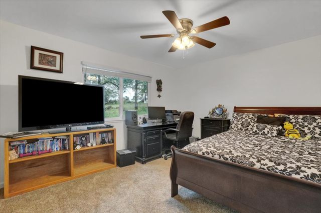 17730 Minnow Way, Penn Valley, CA 95946