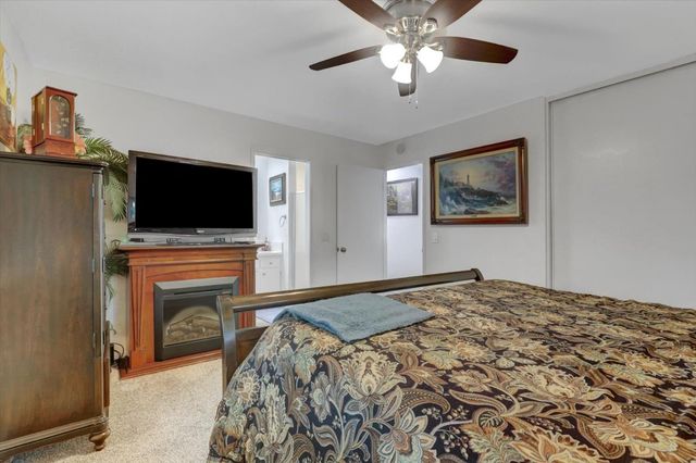 17730 Minnow Way, Penn Valley, CA 95946