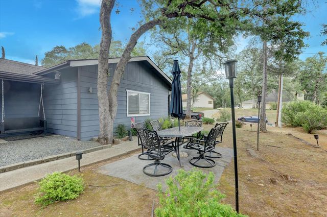 17730 Minnow Way, Penn Valley, CA 95946