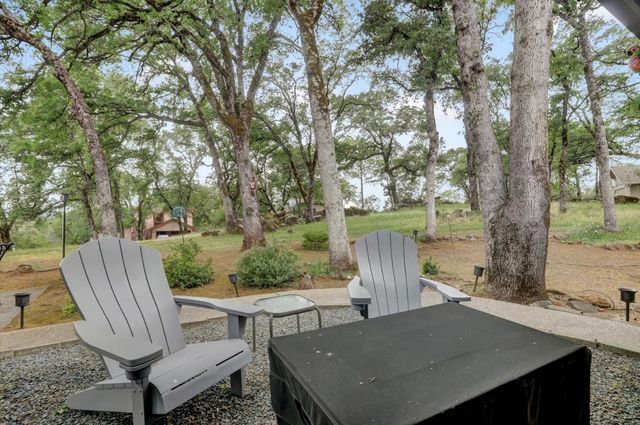 17730 Minnow Way, Penn Valley, CA 95946