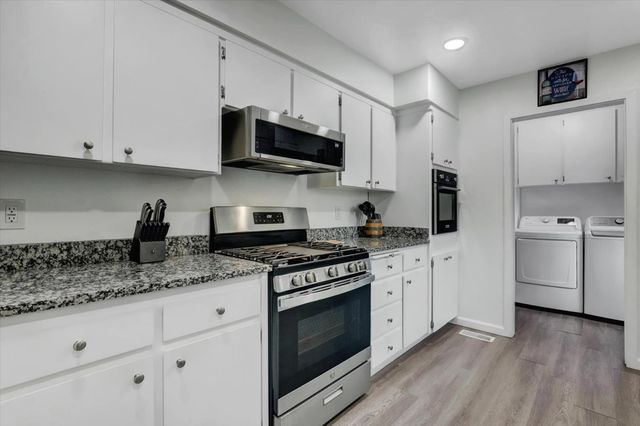 17730 Minnow Way, Penn Valley, CA 95946