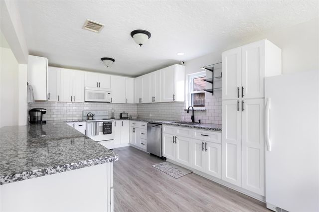 17502 Morning Star Avenue, Crosby, TX 77532