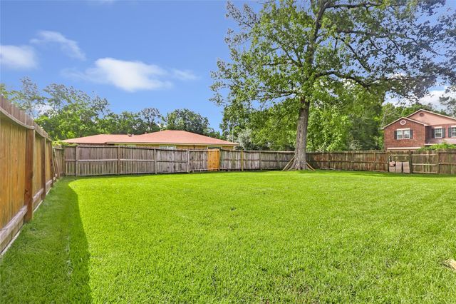 17502 Morning Star Avenue, Crosby, TX 77532