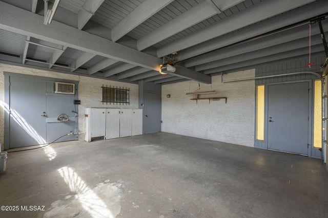 653 N Avenida Tortuga, Green Valley, AZ 85614