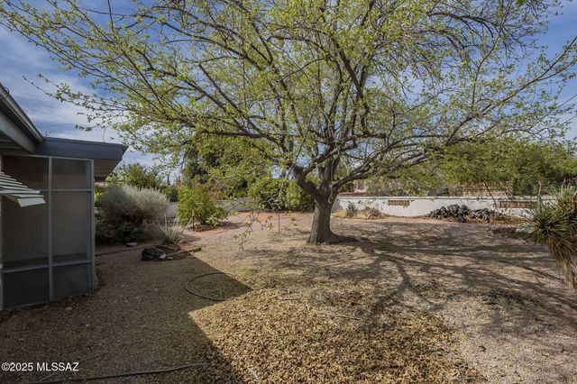 653 N Avenida Tortuga, Green Valley, AZ 85614