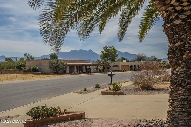 653 N Avenida Tortuga, Green Valley, AZ 85614