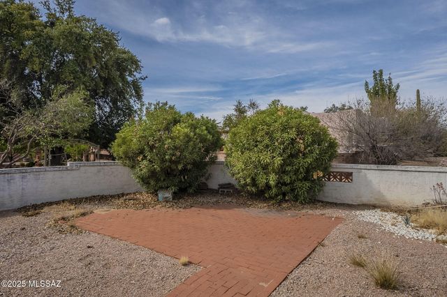 653 N Avenida Tortuga, Green Valley, AZ 85614