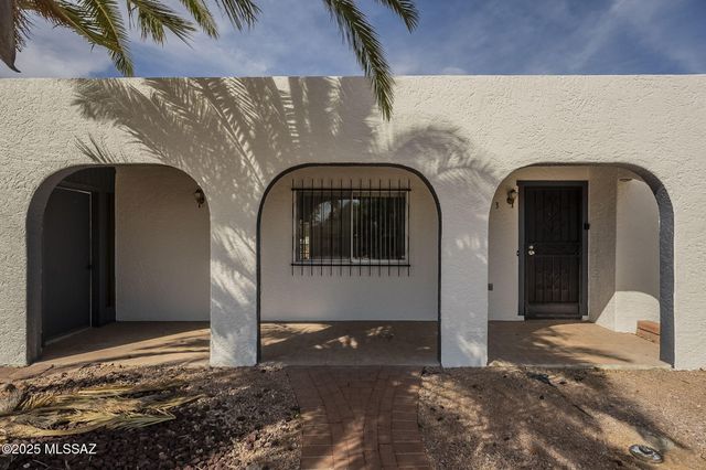 653 N Avenida Tortuga, Green Valley, AZ 85614