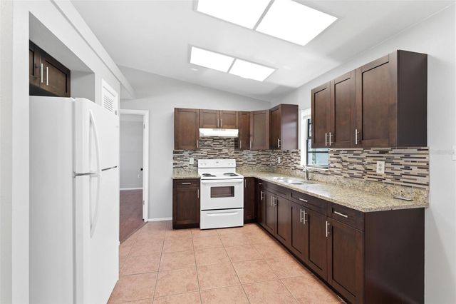 5364 DELTONA BOULEVARD, Spring Hill, FL 34606